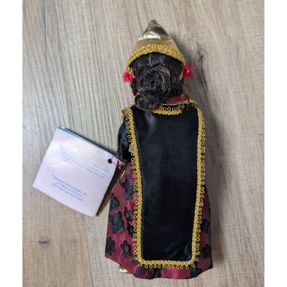 Vintage Madame Alexander Indonesia Girl Doll with Wrist Tag 8" No Box - Picture 4 of 6
